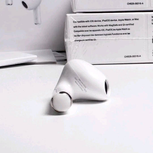 AirPods Pro | Son Immersif & Confort Absolu  Profitez d’un son exceptionnel avec la réduction active du bruit, le mode Transparence et l’audio spatial. Conçus pour un confort optimal, avec des embouts ajustables et un boîtier MagSafe