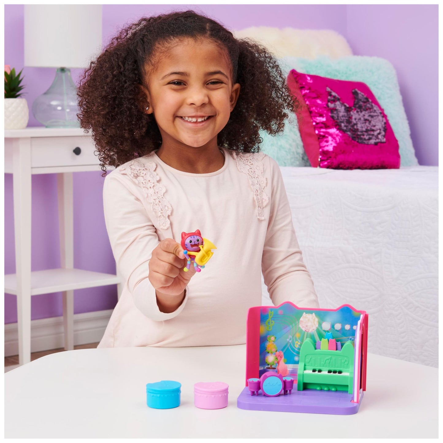 Gabby et la Maison Magique - Gabby Dollhouse - Playset La Chambre Polochat - 1 Figurine + Accessoires - Pièce Pour Maison de Poupée - Dessin Animé Gabby Et La Maison Magique - Jouet Enfant 3 Ans et +